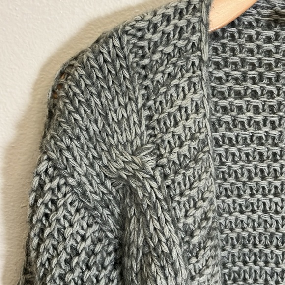 Wishlist Chunky Cable Knit Gray Open Front Cardigan Sweater - Picture 3 of 13